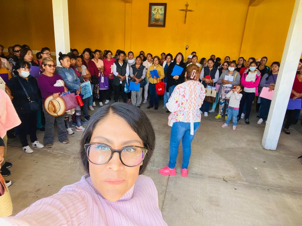 mirandakand's tweet photo. #MEXICALTZINGO #FAMILIAADM PARA SIEMPRE https://t.co/JgHh5NIyMi