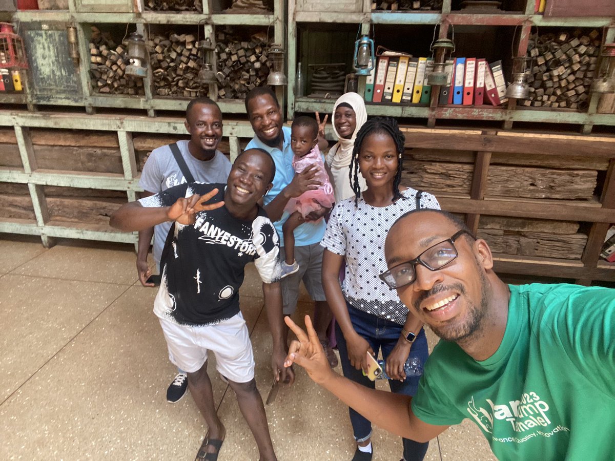 Ghanathink's tweet photo. This warms our collective hearts. ❤️
We went to #RedClayStudio the day after #BarcampTamale2023 to see how we could have the next #BarcampTamale @ #ParliamentOfGhosts, while @ibrahim_mahama was at a coded location 🙃
Stay tuned.🔁
#bctamale
Cc @jawardmaltiti @Ziyyakartu https://t.co/rhfGQf10Ln
