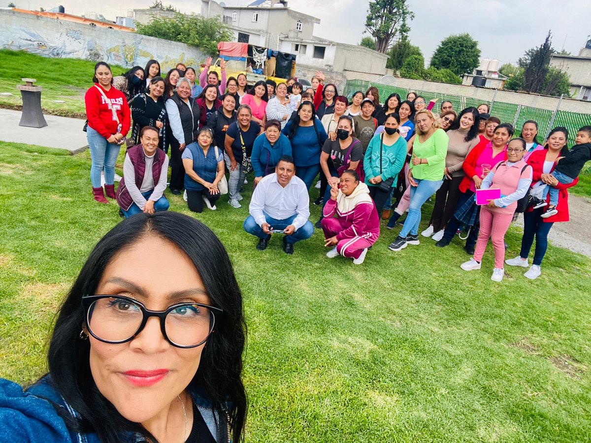 mirandakand's tweet photo. #METEPEC ❤ FAMILIAADM PARA SIEMPRE https://t.co/AtnTWkVaGq