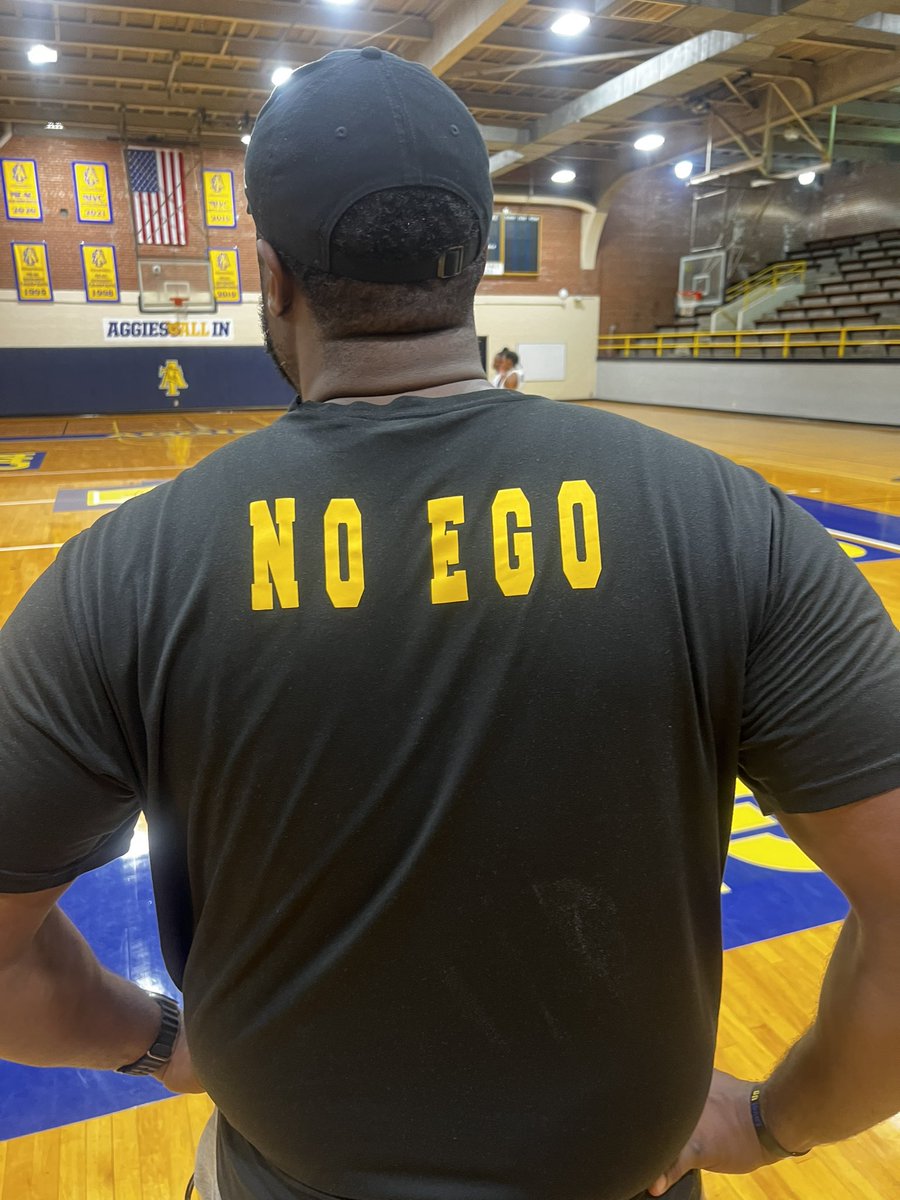 coachmosesjr's tweet image. Simple! #AggiePride #Commit2grit #NoEgo