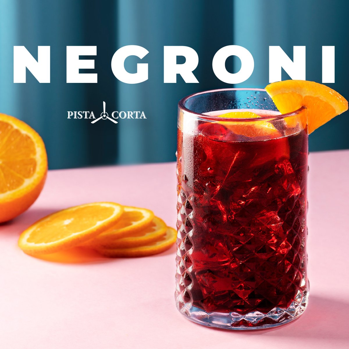 El perfecto Negroni... llegar y servir.
.
.
.
.
.
.
#negroni #negronipistacorta #pistacorta
ORGULLOSOS DE LO QUE HACEMOS / ORGULLOSOS DEL QUE FEM / ORGULLOSOS DO QUE FACEMOS / EGITEN DUGUNEZ HARRO / PROUD OF WHAT WE DO