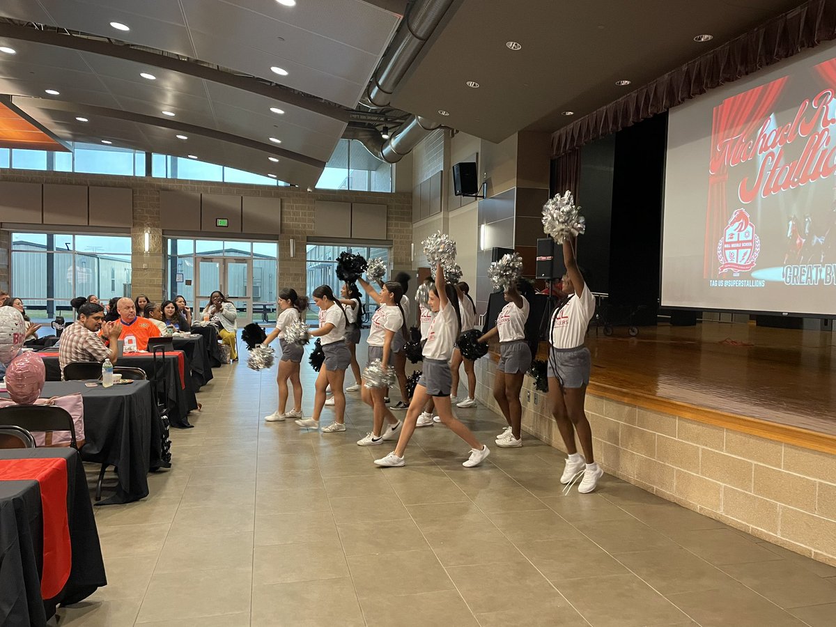 pramirezdelta03's tweet photo. First day with our wonderful NMS Stallion Family @SuperStallions https://t.co/bwzThY1TTF