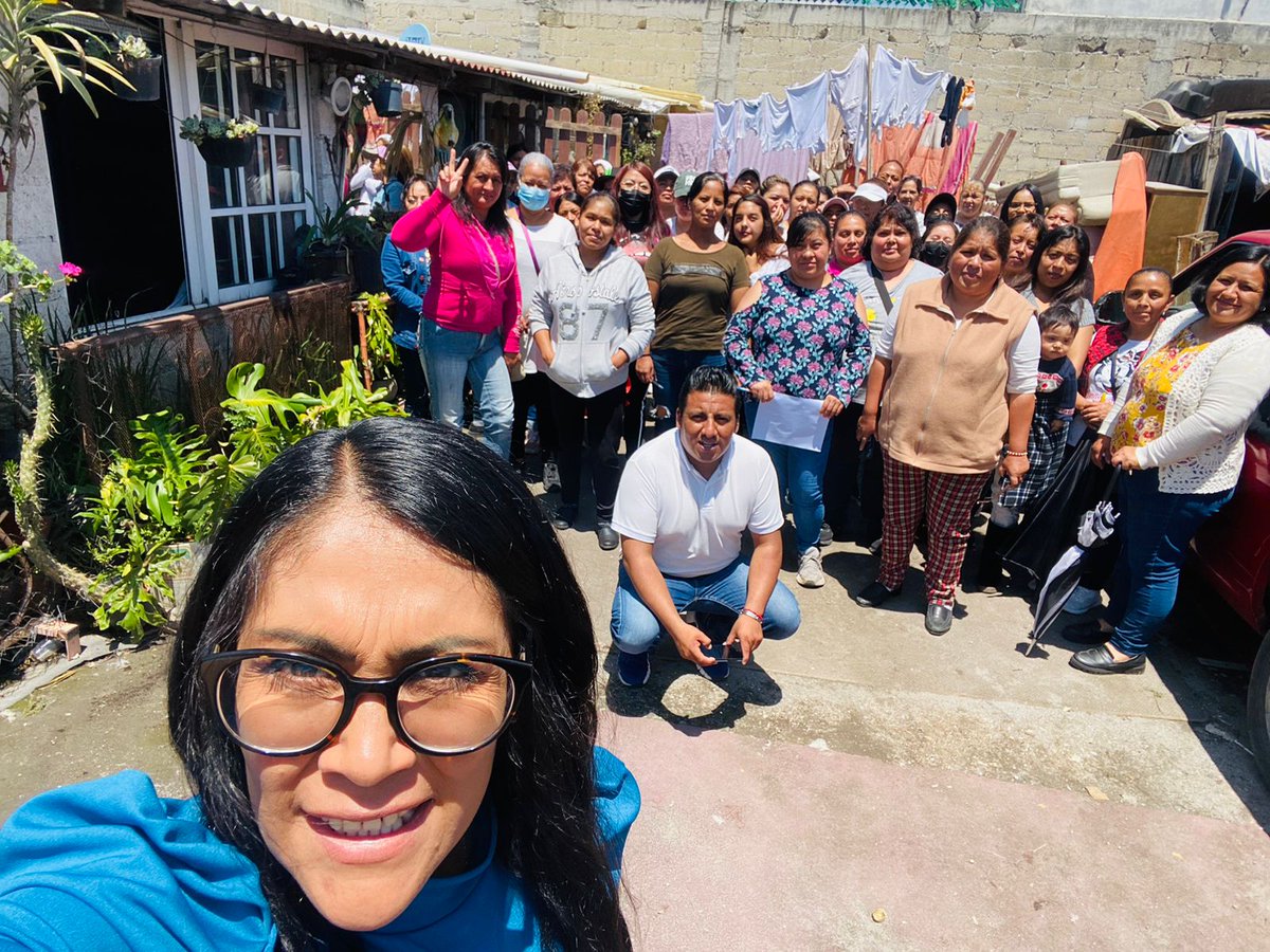 mirandakand's tweet photo. #METEPEC ❤ #FAMILIAADM PARA SIENPRE https://t.co/wgycAEBquc