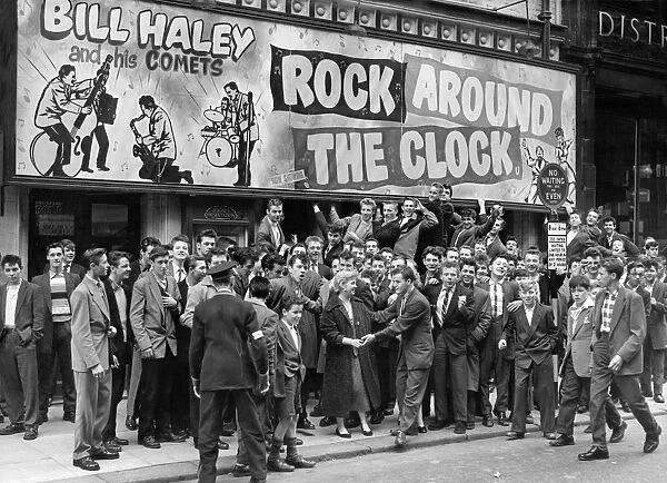 PICTURE: Outside the Gaiety Theatre, on the corner of Peter Street/Mount Street (1959) #MountStreet #Manchester #movies #BillHaley