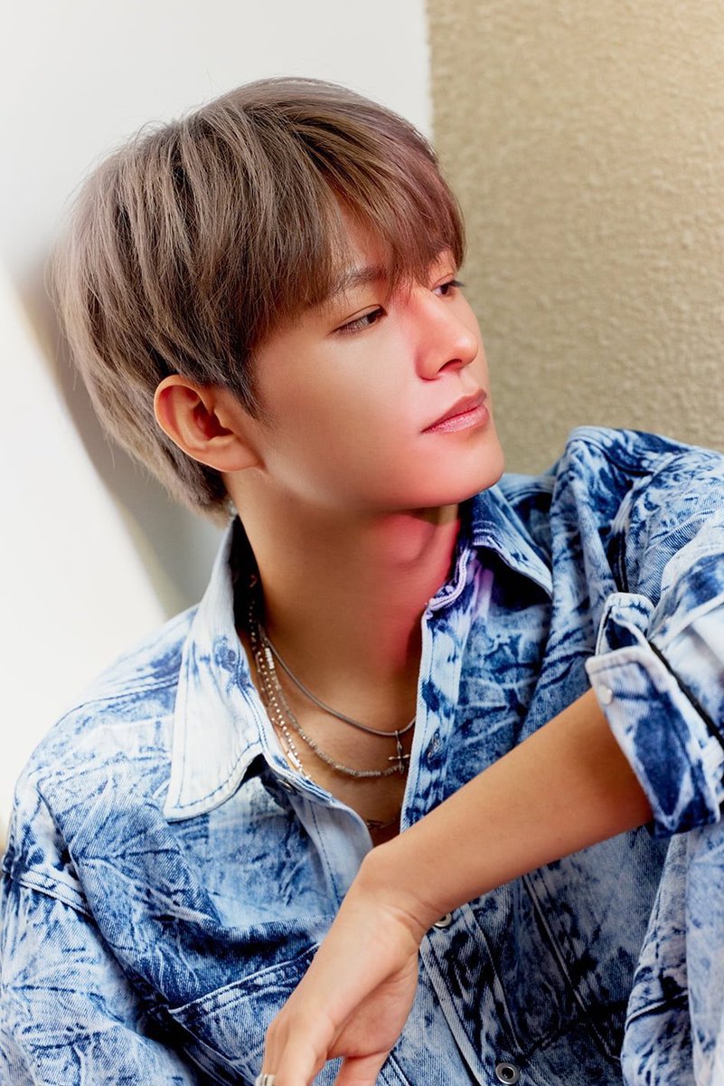 [OPEN FOLLBACK DALAM RANGKA ZIHAO DEBUT SOLO]
Rules:
1. Wajib follow akun <a href="/ZihaoBase/">OFF|| ZIHAOBASE (OPEN DM)</a> dan <a href="/LEV_Official_/">LE'V</a>
2. RT+LIKE 
3. Tag 3 teman kamu

Good luck 🙌🌻