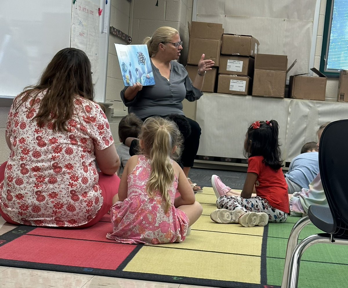 HG_Stallions's tweet photo. As we get ready to turn the calendar to August, our newest West Shore students get to meet some of the kindergarten teachers during Mission Transition. As each day passes we get more excited for August 28! See you all soon! #westshoreproud https://t.co/VZDbWQuZaT