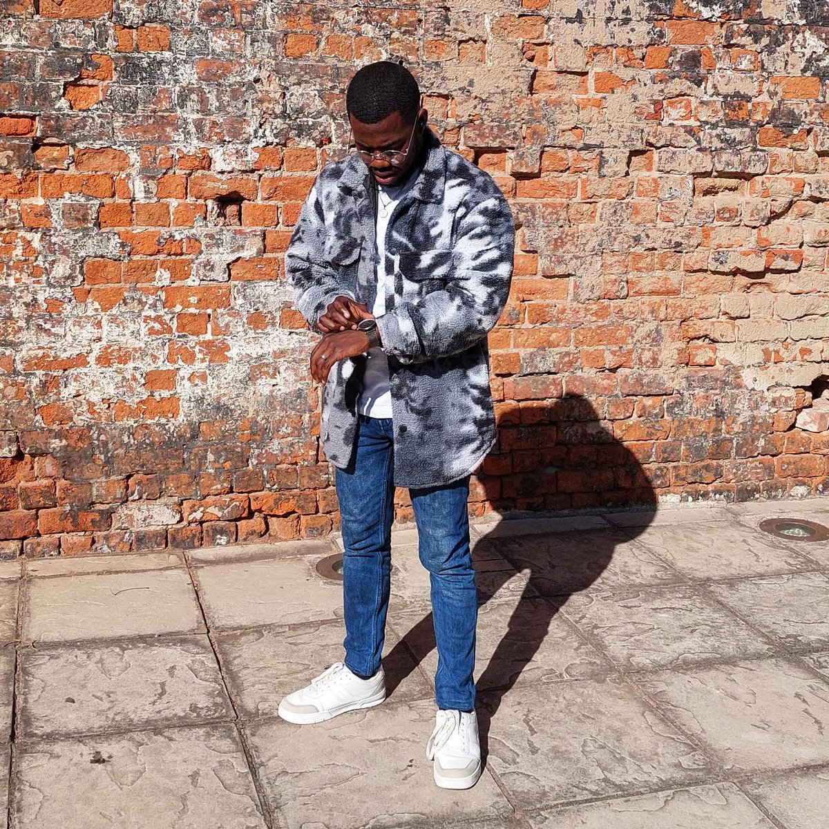 MikeMongali's tweet photo. Bad vibes, just don't go with my outfit. White is not a style. Never been. It's a way of Life🤍. https://t.co/Z5M2KRe1mq