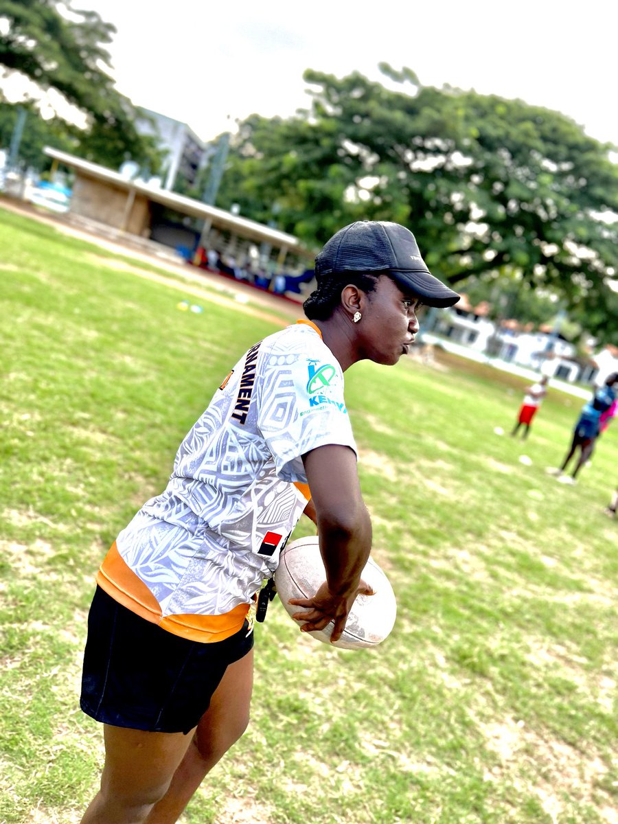RachelAnkomahGh's tweet photo. #RugbyLeagueTraining
#CoachingTime🤭
A lil bit of dos and don’ts when passing the ball.
#accramajestics #rugbyleague #coach https://t.co/9IKix2bj4w