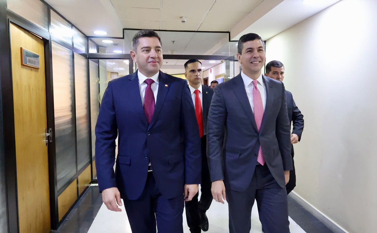 Santiago Peña tweet media