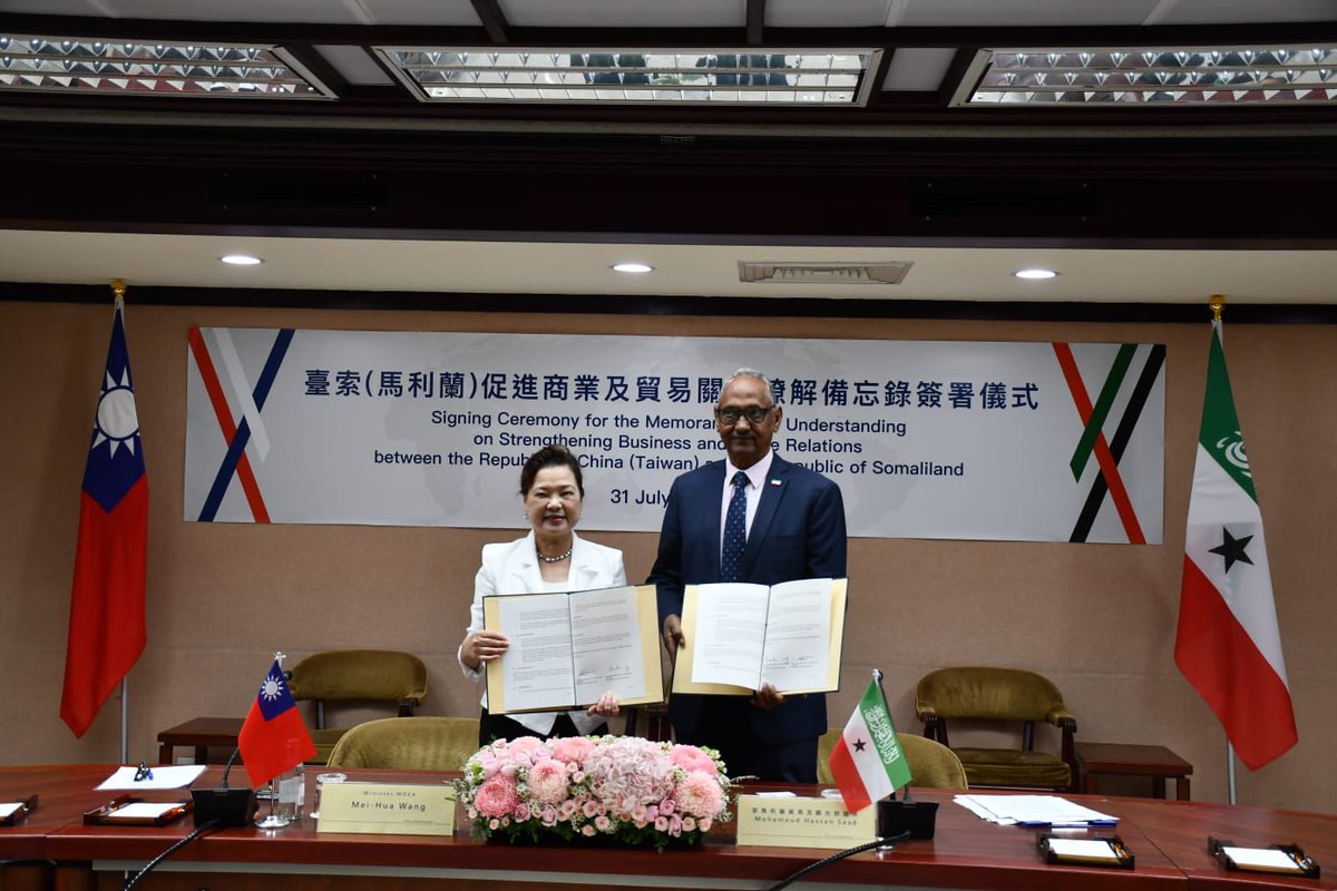 AmbMohamedHagi's tweet photo. I am delighted to witness the Trade and Economic Ministries of Somaliland and Taiwan signing an agreement to strengthen business and trade relations in an effort to spur import- and export-driven industrial development in both countries.  

The trade and investment agreement will encourage Small and Medium Sized Taiwanese Businesses to invest in Somaliland. It will provide a clear roadmap for economic engagement, foster trust and confidence, and unlock the potential for mutually beneficial growth and development.