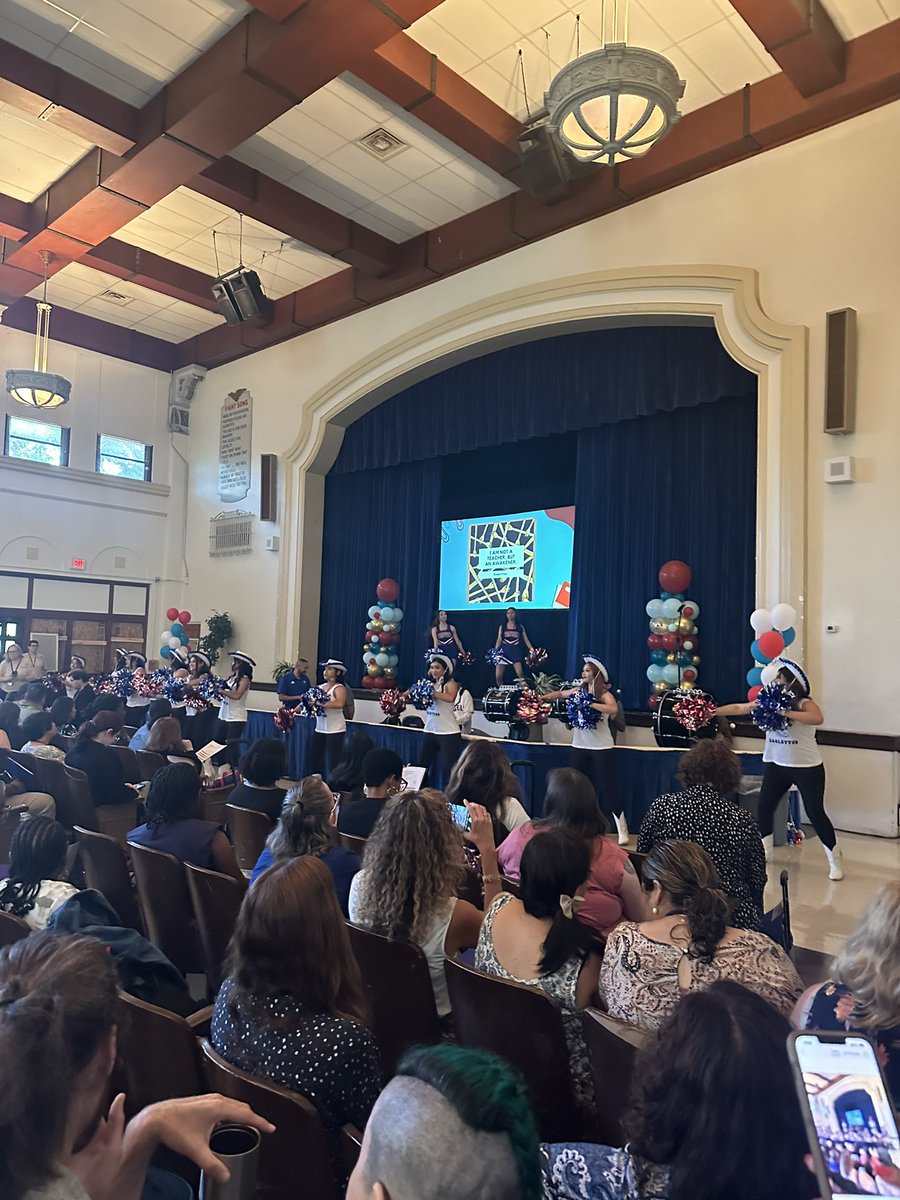 OakhurstFWISD's tweet image. FWISD New Teacher Academy. We are #OneFortWorth #LearningandLeading #FWISD @CharlieGarciaFW @ChristinReeves @claudia_jacobo1