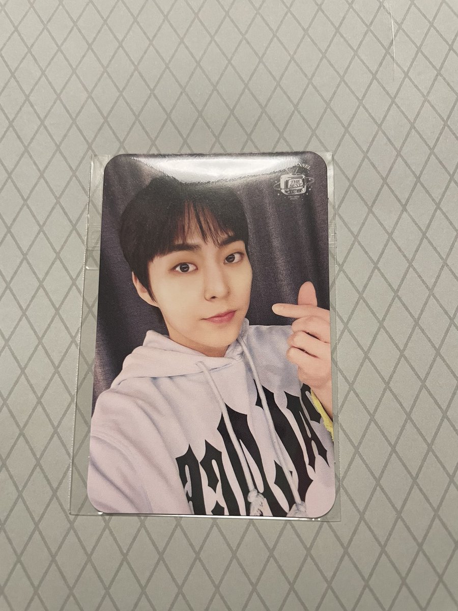 bbh_exo35's tweet photo. @mnsktea 初めまして。検索より失礼致します。
こちら画像シウミン所持しております。同種ベッキョンと交換可能でしょうか？ご検討宜しくお願い致します🙇🏻‍♀️ https://t.co/KdLo3GoyDF