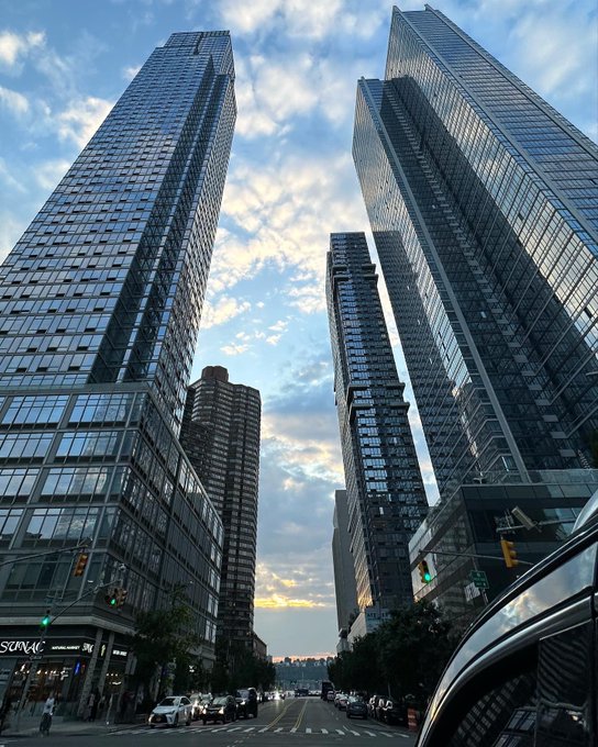 Don't say my car&rsquo;s topless, say the titties is out https://t.co/QmmrHqIyOP