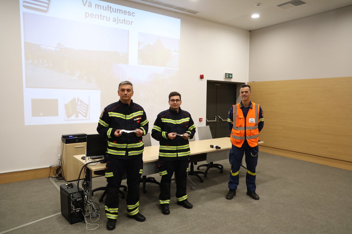 CivPro_GR's tweet photo. 🇪🇺UCPM pre-positioning program 📍🇬🇷

Today in a joint ceremony #Greece said:

🔸 Thank You & Goodbye to Romanian firefighters for their excellent cooperation & strong support against #wildfires - Mulţumesc 🇷🇴

🔸 Welcome to French firefighters who continue showing their #solidarity in action in all possible ways #forestfires - Merci 🇫🇷

🇬🇷🤝🇷🇴🇫🇷🇪🇺 #EUCivPro