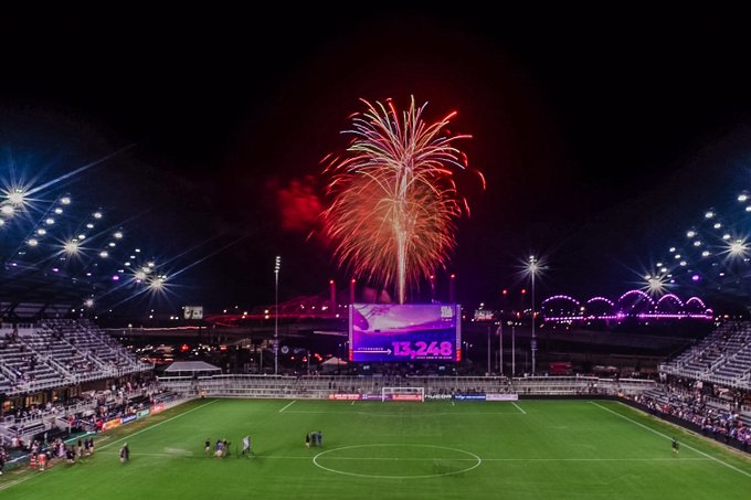 Quantum_SEG's tweet photo. 🎆 OH, WHAT A NIGHT! 🎆

Saturday night was the largest @loucityfc crowd of the season (4th largest in club history!) and the second largest in @lynnfmlystadium.

What made the evening more memorable was picking up 3 points vs rival @IndyEleven. 

Congrats to everyone involved! https://t.co/ja9cqd92LT