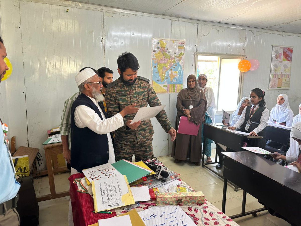 AlamDar1917's tweet photo. *Calligraphy Training in HAGS, Trehgam*
Ustad Mohd Mushtaq Ahmad, a well-known calligraphy instructor affiliated with SPICMACAY, conducted a five-day #Calligraphy Workshop for students from #AGSWayne and #HAGSTrehgam under the sponsorship of #VajrDivision. https://t.co/wI9xZgaDbx
