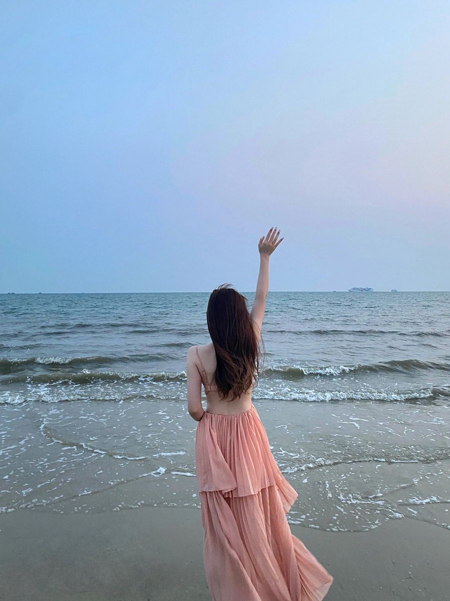 CarrieMartEEE's tweet image. The dream is ahead, let us fly hard