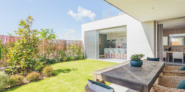 FCVCAM's tweet photo. ▶️ En #Alcobendas el 4️⃣,5️⃣4️⃣% del #suelourbano de uso #residencialunifamiliar está sin construir según #VisualUrb
▶️ El equipamiento es el uso predominante con 3️⃣3️⃣,2️⃣5️⃣% del total, proporcionando un amplio espacio para servicios públicos
https://t.co/029kRZd5t9
@Observatorioin https://t.co/urLYX91Luz