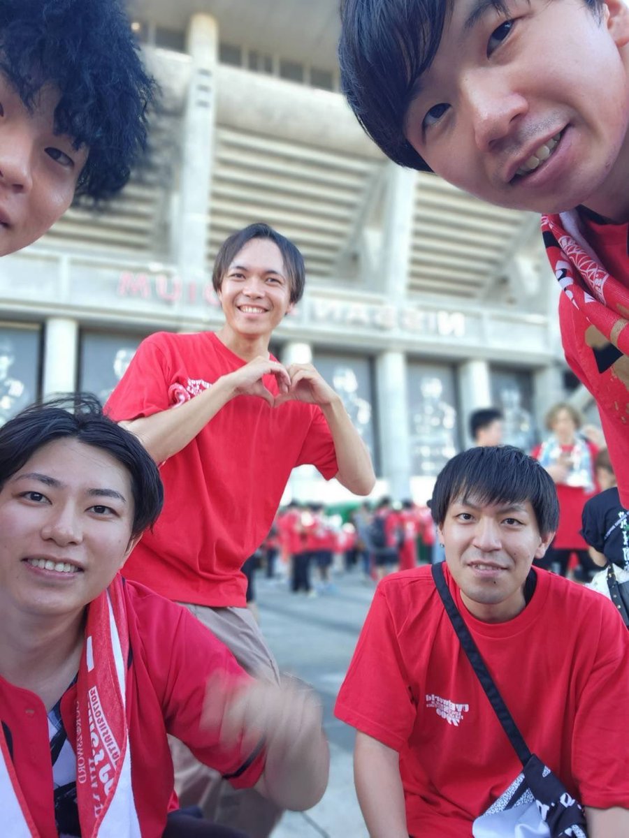 seiSeiya1201's tweet photo. 男祭りもくっっっっそ楽しかった！
現実忘れてバカになってくっっっっそ叫んで最高な２日間だった！
また開催されたら広島から絶対遠征する！
#UVERworld
#日産スタジアム
#UVERworld好きな人と繋がりたい 
#男祭り https://t.co/jd0JQVTdWU