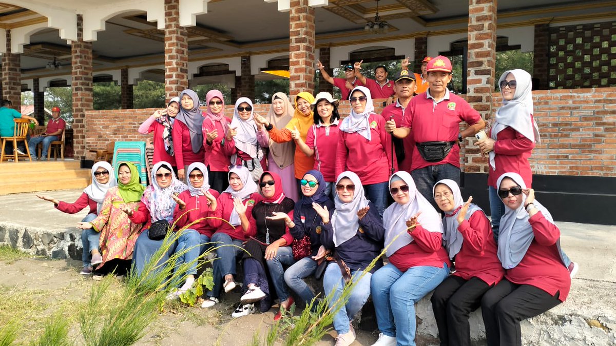 ginapanuntun's tweet photo. Yang slalu minta di dampingi terus..
๐๐
Klakuan mu toh kang mas Trikoranto..๐
30072023
#happy #reunion #kolaborasi #happymeetup #vacation #mua #muacimahibandung #muaindonesia #armywife #jateng #2023 https://t.co/91hqWJyAMn