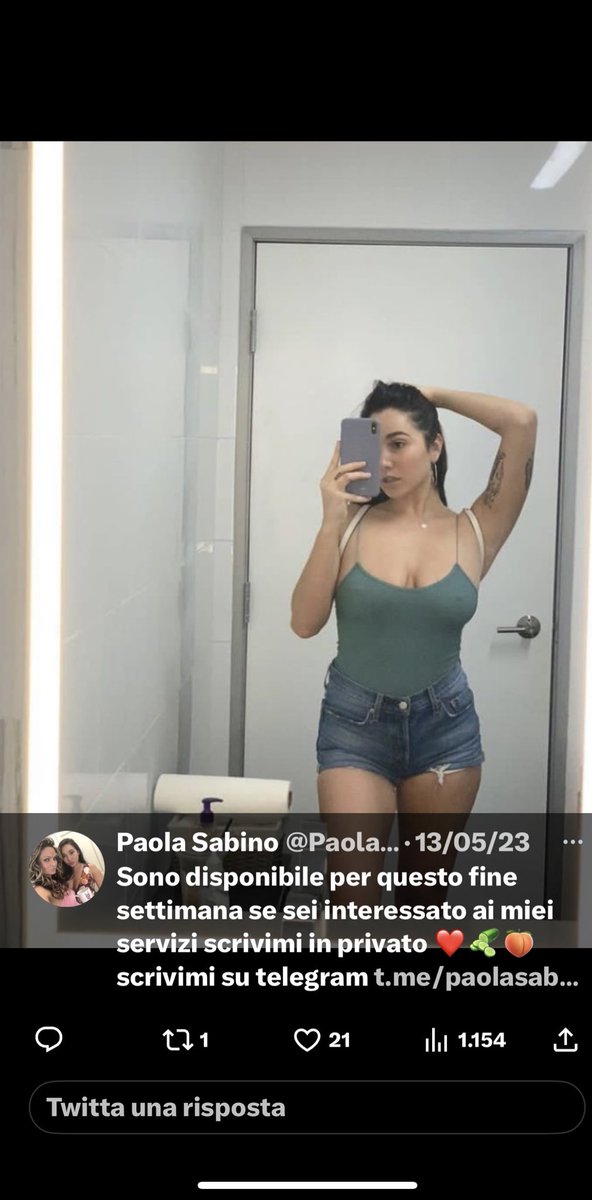 marioloh_m's tweet photo. Ma questa è una prostituta che si offre su Twitter!!! Vi sembra normale un profilo pubblico trovato per caso tra i following di un PORCO 🐷 https://t.co/T2wnNJNn3v