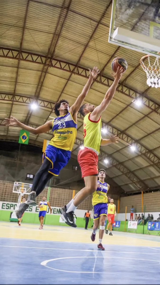 PFCpesqueira's tweet photo. O TIME DO PESQUEIRA ESTREOU NO PE2023.

Neste sábado (29), aconteceu a abertura do Campeonato Pernambucano de Basquete, em nossa cidade. Pela primeira vez o Pesqueira Futebol Clube participou da competição, com sua primeira formação oficial de basquete. https://t.co/sqg1MUJ1HS