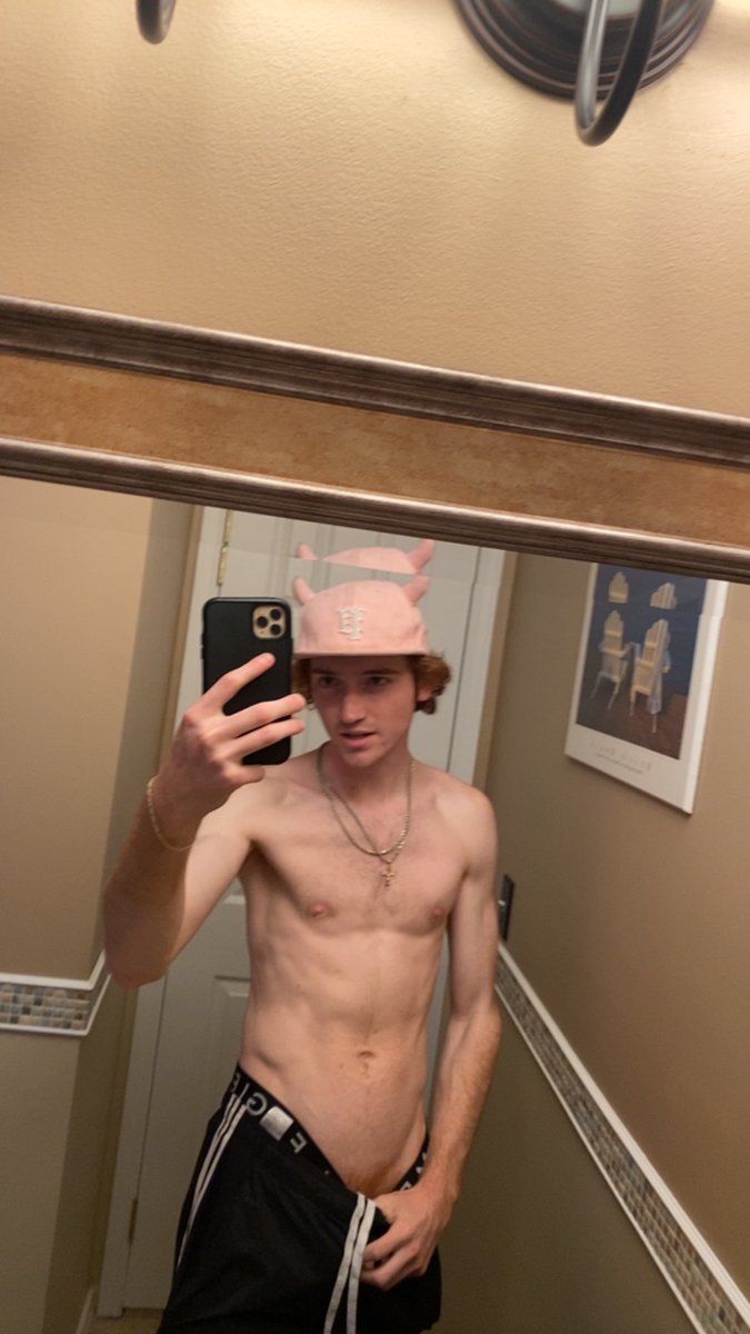 b_darns67862's tweet photo. ONLY RETWEET IF YOU CAN BOTTOM THIS
#fitness https://t.co/gj5wLHYOPs https://t.co/Noafs2NjUC