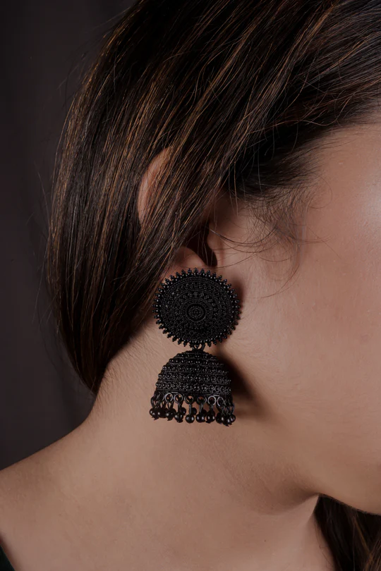 Me2youI's tweet photo. Navratri is just around the corner. Grab this Jumkha for you!

https://t.co/WMhkjWDNqT

#Blackjumkha #Jumkha #jumkhas #roundjumkas #earrings #jumkhazz #earringlove #me2you https://t.co/UfUoZz53dK