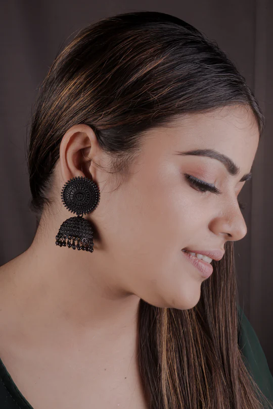 Me2youI's tweet photo. Navratri is just around the corner. Grab this Jumkha for you!

https://t.co/WMhkjWDNqT

#Blackjumkha #Jumkha #jumkhas #roundjumkas #earrings #jumkhazz #earringlove #me2you https://t.co/UfUoZz53dK