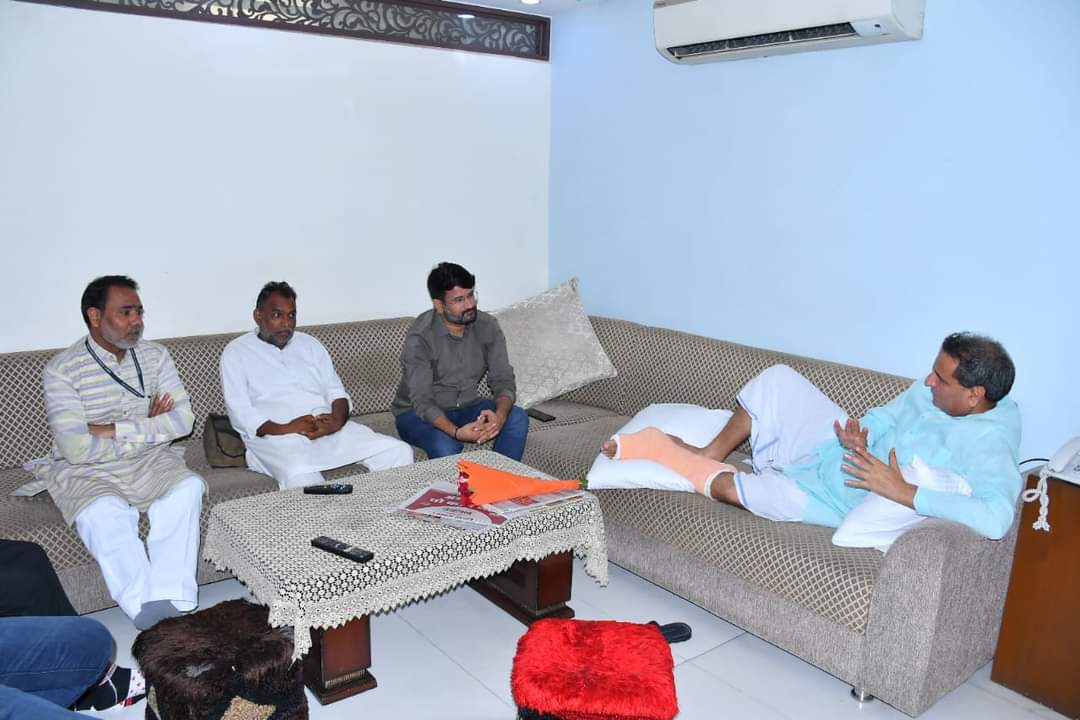 DharmendraR_INC's tweet photo. आज सिविल लाइंस आवास, जयपुर पर स्वास्थ्य की जानकारी लेने पधारे सभी शुभचिन्तकों का आभार। 

#Jaipur https://t.co/549fvZ5AMP