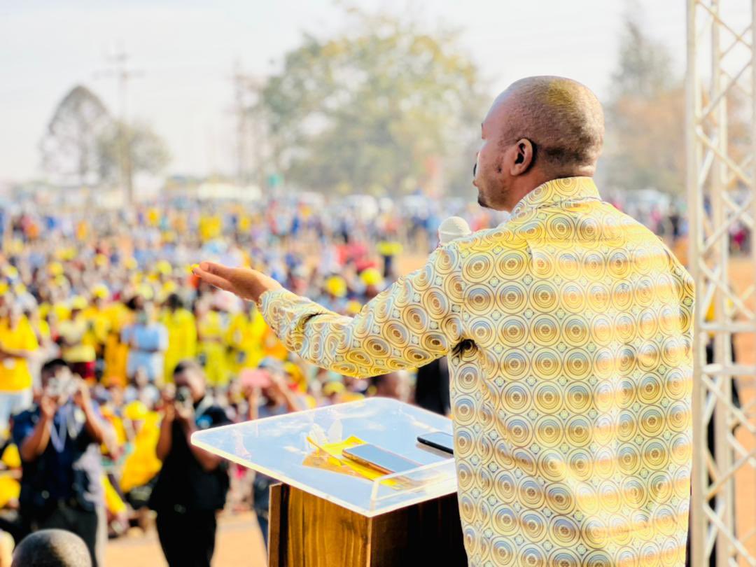 Laque_davis's tweet photo. meanwhile, Nero in Chinhoyi this afternoon 

wazadzaaaaaaaaaa ☝️ https://t.co/qEU80M6Em0