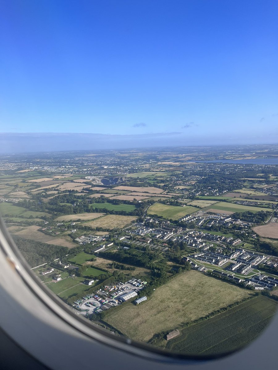 Japan you were fantastic.The best 2.5 weeks I’ve had in a long time. But seeing home after nearly 30 hours of plane rides, missing connecting flights and sitting around in an airport makes me strangely emotional. Plus the sea-breeze after 2.5 weeks of 35 degrees humid heat helps