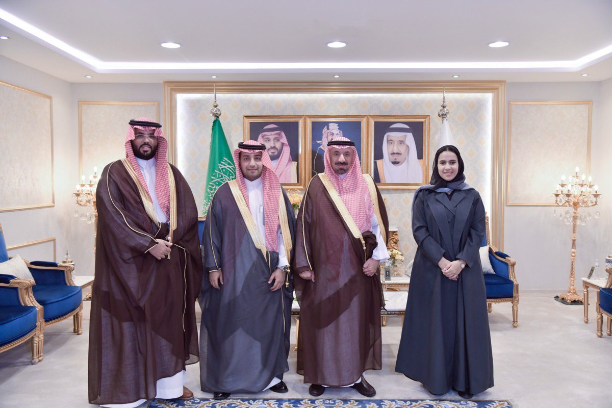 vision_nsa's tweet photo. تتقدم إدارة واعضاء الجمعية بالشكر والعرفان لممثلي مركز برنامج جودة الحياة@QOL_2030
أ. علي الغيث نائب رئيس الوحدة الاشرافية 
أ. منى العصيمي مسؤول الوحدة الاشرافية
أ. عناد النفيعي مدير التسويق في ادارة تنمية الهوايات
لمشاركتهم تدشين الجمعية اليوم بمكتب سمو أمير نجران @emara_najran https://t.co/RzBiqCuFGk