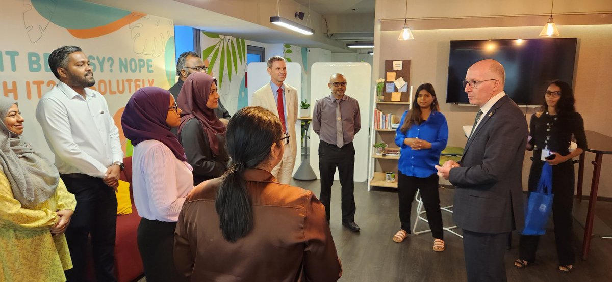 We are excited to meet Australia's first resident High Commissioner to the Maldives, H.E. David Jessup.
Many areas of mutual interest were discussed and we look forward to working closely with the <a href="/AusHCMV/">Australian High Commission, Republic of Maldives</a> in the coming days. 
<a href="/AustraliaAwards/">Australia Awards</a> <a href="/dfat/">Department of Foreign Affairs and Trade 🇦🇺</a>