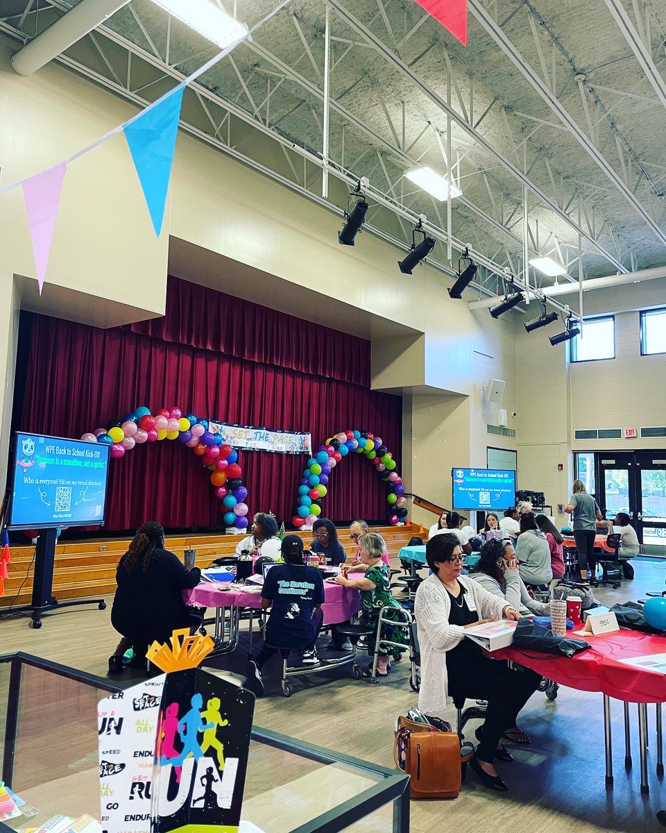 support_wpe's tweet photo. WPE is ready for the 2023-2024 school year! Success is a marathon, not a sprint 🥇 🏃🏾‍♂️ #wearewpe #pandaproud💚🐼  @HumbleISD @HumbleISD_WPE @HISDParents https://t.co/uRZI5Ymy1P