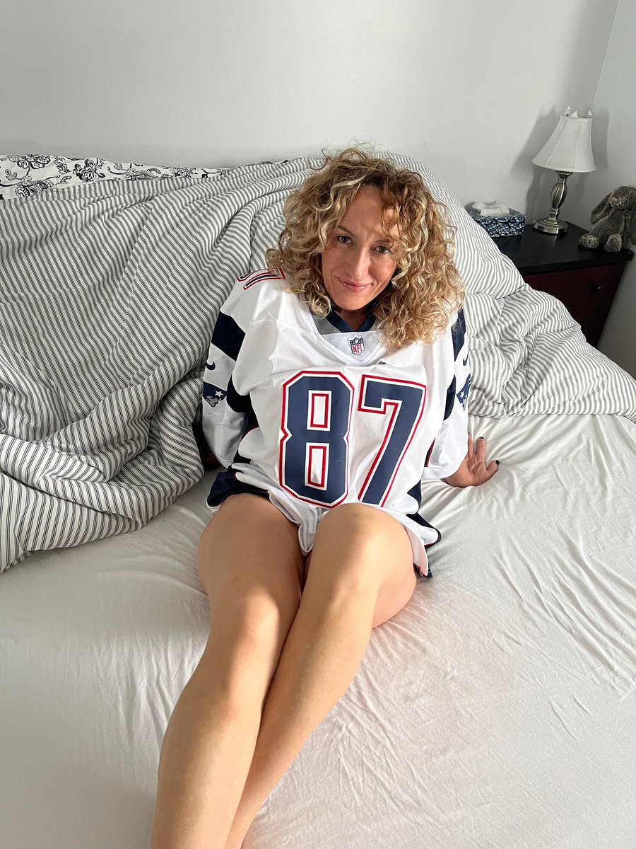 northstargirl_'s tweet photo. Only 37 days until kickofff , Go Pats 🥰😘 https://t.co/DL1kmf132L