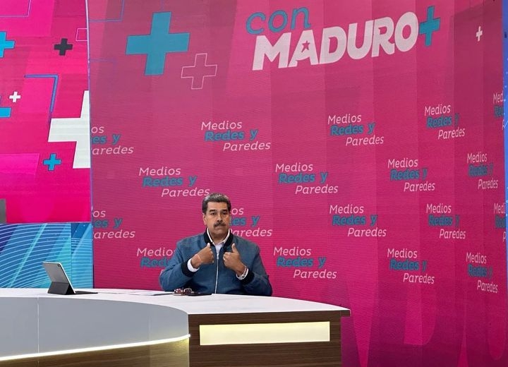 No te pierdas el programa especial hoy a las 7:00 pm

#MaduroTieneUnBeta

<a href="/NicolasMaduro/">Nicolás Maduro</a> 
@azu