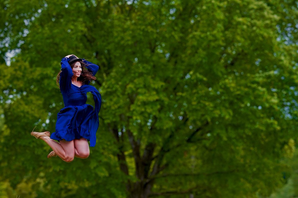 KelsiLovett's tweet photo. no matter what is going on around you, jump into the day with a smile
#smile #lifeisperspective #nashville #photography #nashvillemodel #nature #love #allthingsgrowing 📸: VolkStudio https://t.co/Sf0APRim3W