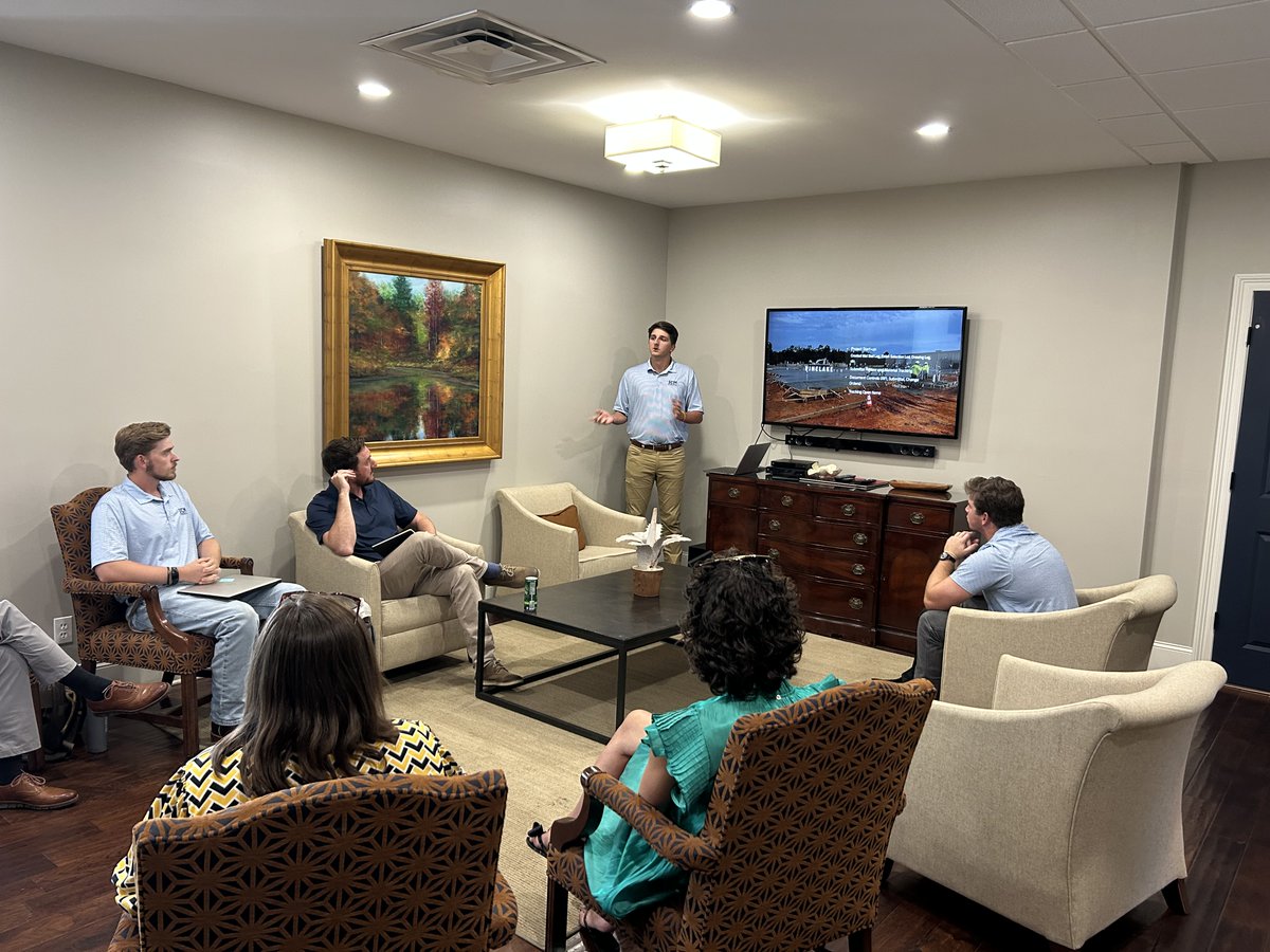 ICM_LLC's tweet photo. ICM takes pride in providing our interns with valuable, hands-on work experience. At the end of each summer, our interns give a presentation detailing, what they learned, what they would change about their experience. #ICMaBetterWaytoBuild https://t.co/uaPbBAcpB1