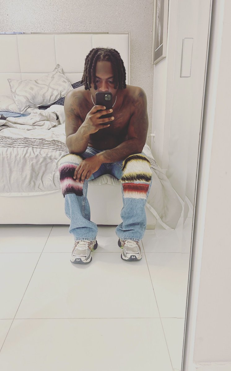 _balencii1's tweet image. Skyami🌴