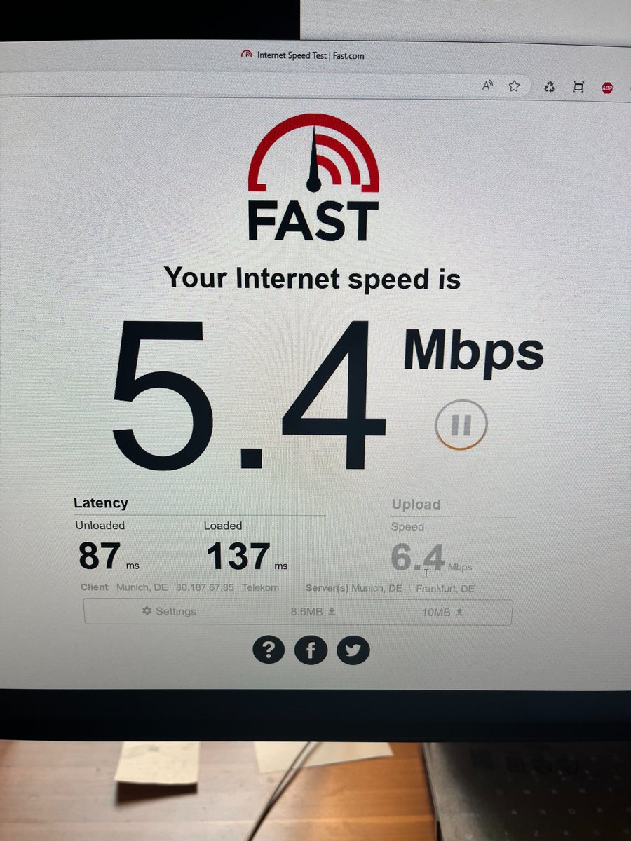 absthenomad's tweet photo. @telekomerleben Warum ist Ihr Speedbox 4G Internet so schlecht? Ich wohne in Langenau und in diesen Tagen bekomme ich 5mb, wenn ich verwendet, um 40mb zu bekommen. was ist passiert? https://t.co/ElHGsImFUl