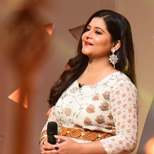 Chandrika (@chandrikalive) on Twitter photo 🎶💙 🎶💙