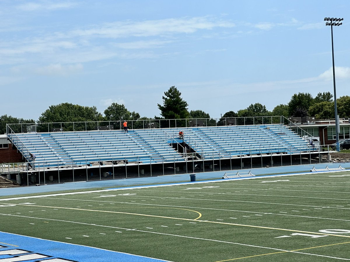 GHS_GrandviewC4's tweet photo. Some amazing developments are happening at GHS! There has been a lot of hard work behind the scenes to improve and upgrade our facilities to create an even better learning environment for all our students. #CreateFuture #PrepPossibility #OwnTomorrow https://t.co/Qw7n8J5nf9