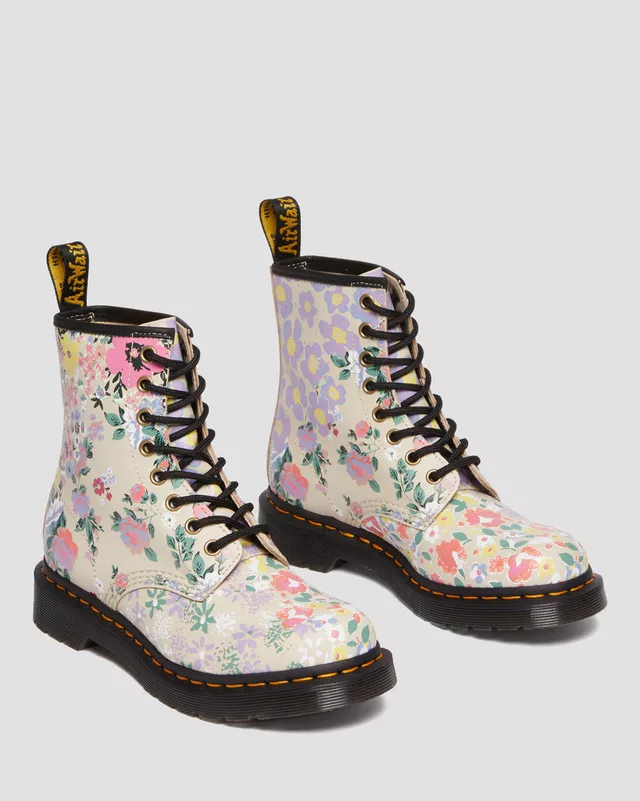 LOOPBOXX's tweet photo. Dr Martens คอลน้องๆดอกไม้สีพาสเทลลด 40% ค่าา 🌸🌷✨🪻 https://t.co/JkFTSSSiaB