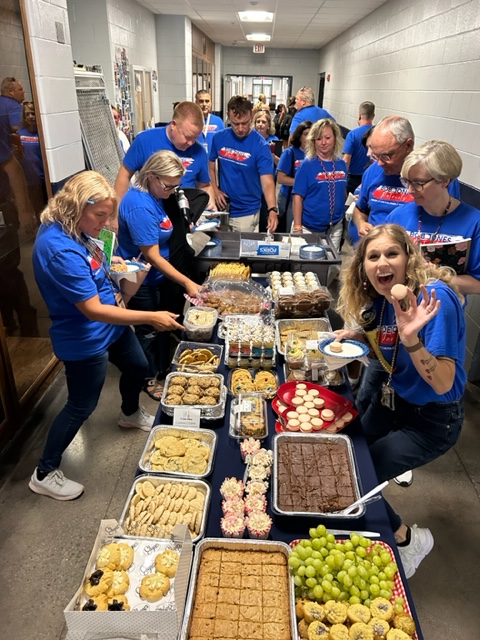 After a morning of team building, teachers enjoyed getting out for some lunch with each other. A dessert bar (courtesy of our Patriot families!) awaited back at school for afternoon meetings. #GoBJHS