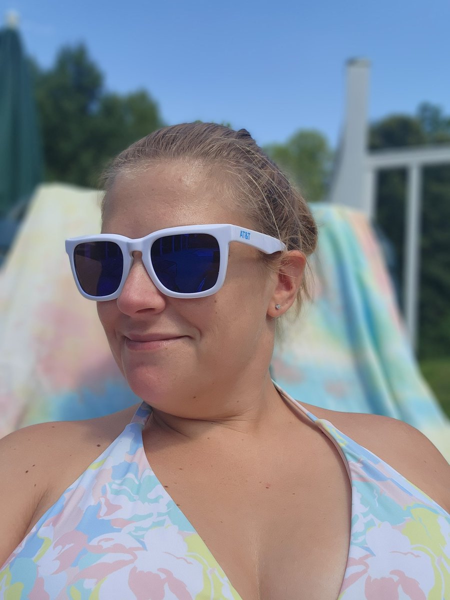 jbradshaw924's tweet photo. Lunch break at the pool!🌞 after an exciting meeting with some MTS and MSS Project managers! #LifeAtATT #MBCGoodStuff #wegotyourbackoffice #MondayMotivation @boardman_fun @LifeAtATT @mbcgoodstuff https://t.co/xcGyErcs8J