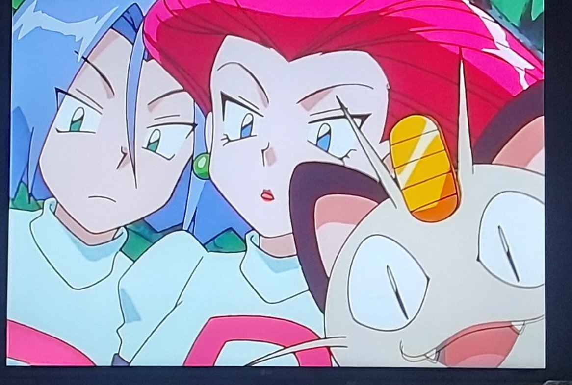 acetrainerspod's tweet photo. ...
James's hair is blue. https://t.co/DcZj34I0bz