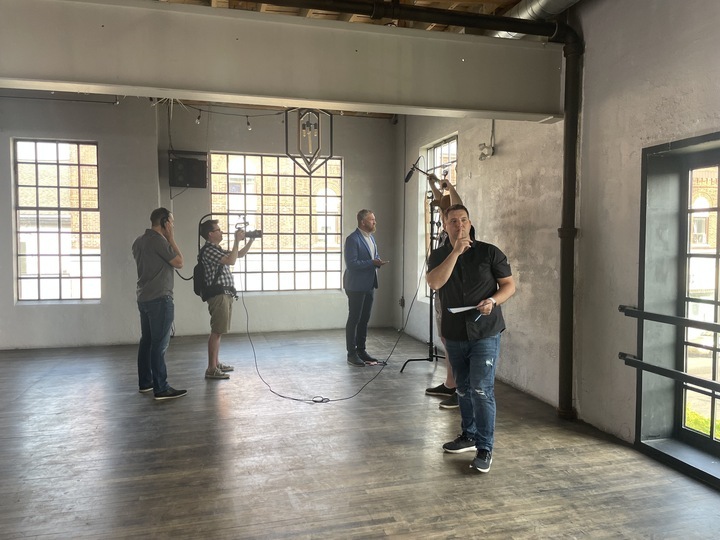 Memory_Tree's tweet image. How many times do you think "Okay, everybody. Quiet on the set!" is said in a day of shooting?

#MemoryTree #NextLevelDigitalContent #MarketingAgency #ContentCreators #OnSet #Cinematography #Animation #GraphicDesign #KWAwesome