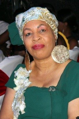 MathiasPierre00's tweet photo. Je viens d’apprendre la triste nouvelle du depart de la Grande Dame qu’est Lilianne Pierre Paul.
Ce qui semble être un arrêt cardiaque.
Lilianne nous a laissé comme Anthony est parti.
Elle souffrait tellement du départ de Anthony Barbier, elle est allée le rejoindre.
Bon départ Lili.