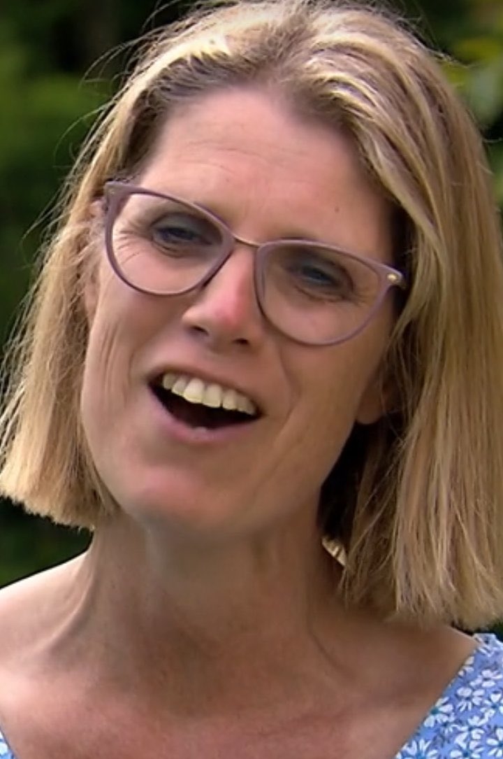 Leuk dat RTL 4 weer met typetjes begint na hun eerdere succes met Ushi. Hier vast een voorproefje van Marieke Elsinga en haar typetje Corina!  #benbvolliefde